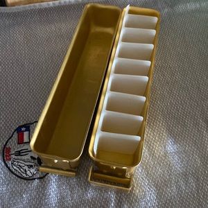 Vintage/Retro Ice Trays